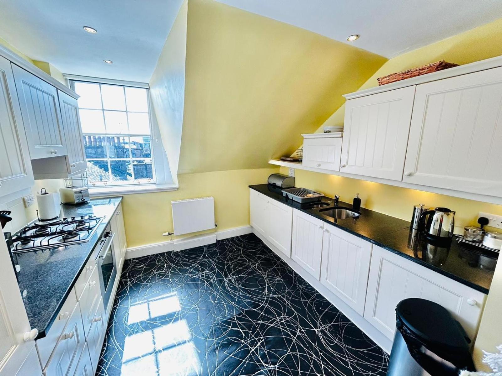 Parliament Sq Apartment Edinburgh Exterior photo