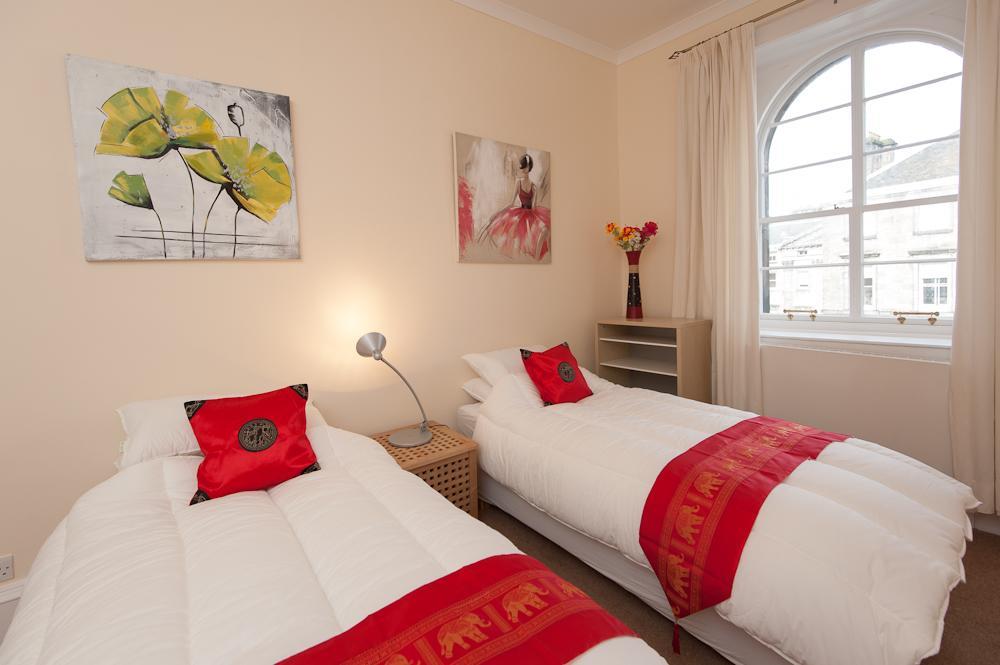 Parliament Sq Apartment Edinburgh Exterior photo